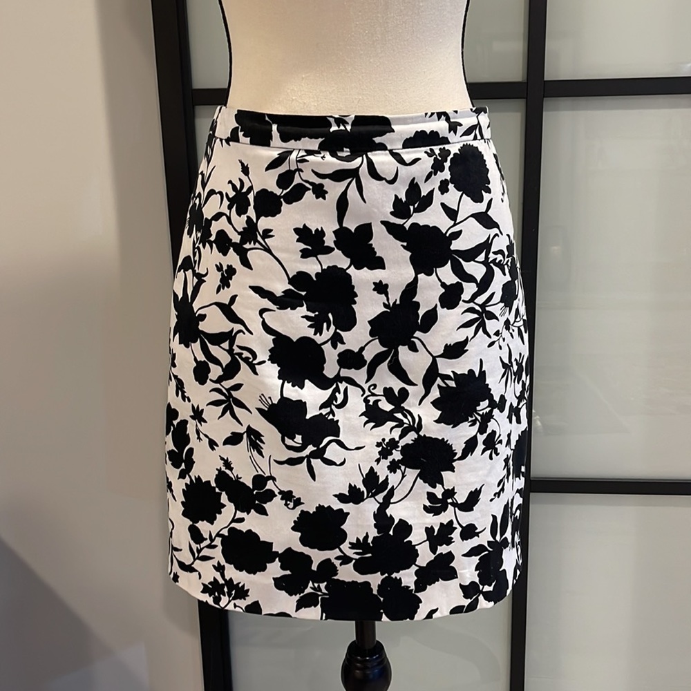 JG Hook skirt size 8